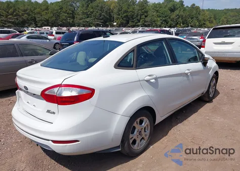 2015 Ford Fiesta Se z USA, uszkodzony, nr VIN 3FADP4BJ0FM130138